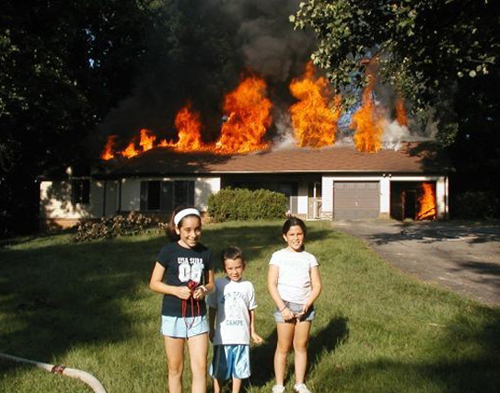 Bad-Family-Photos-House-on-Fire.jpg
