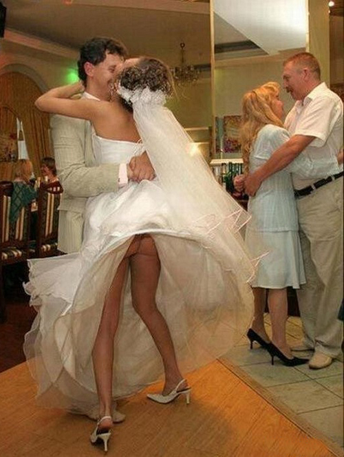 Going Commando, Bad Wedding Photos, wedding photography, worst wedding pict...