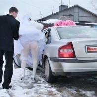 bad wedding pictures ellen, worst weddings, funny wedding photos, wedding photography ideas, elegant weddings, beautiful wedding ideas, ugly wedding dresses, awkward family photos