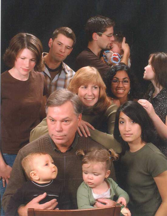 nathan-family-awkward-family-photos.jpg
