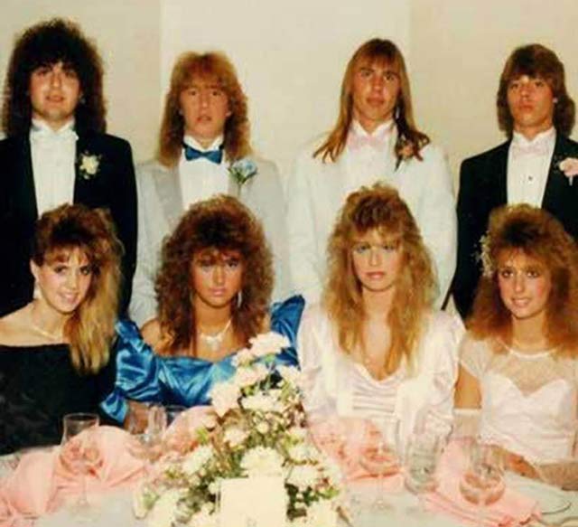 Say Cheese! 18 Awkwardly Funny Family Photos