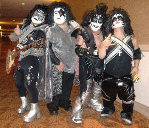 Kiss Midgets funny pictures weird pictures pics awkward family photos bad t...