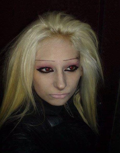 bad eyebrows, funny eyebrows, bad makeup, worst eyebrows, ugly eyebrows, horrible, terrible, cholo, nasty, creepy, eyebrow fails, unibrows, wtf, bad family photos, awkward