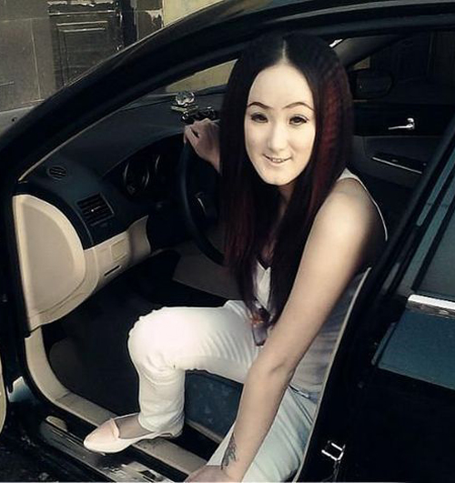 bad eyebrows, funny eyebrows, bad makeup, worst eyebrows, ugly eyebrows, horrible, terrible, cholo, nasty, creepy, eyebrow fails, unibrows, wtf, bad family photos, awkward
