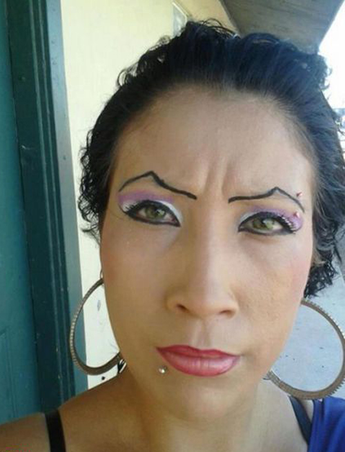 Worst Eyebrows Ever! Funny Eyebrows, Bad Eyebrows Fashion fails, bad makeup, terrible makeup, bad plastic surgery, funny pictures, stupid eyebrows, ghetto eyebrows, ghetto humor, WTF, horrible, bad tattoos, worst tattoos, awkward family photos, bad family photos, ellen, funny hairstyles, bad hair, worst hairstyles, unubrow 