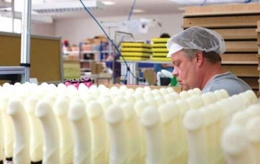 And You Think Your Job Sucks? – 25 of the Worst Jobs Ever