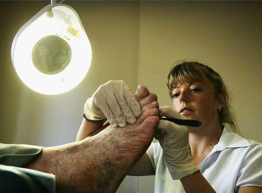 And You Think Your Job Sucks? – 25 of the Worst Jobs Ever