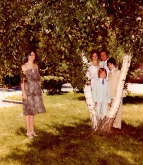 Awkward Family Photos Tree Branch