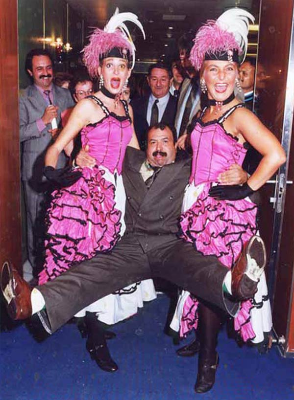 Love Boat Rejects: Funny Old Pics From Failed Vacations