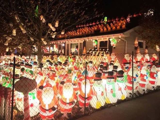 41 Funny Awkward Family Christmas Photos For Ho Ho Holiday Laughs